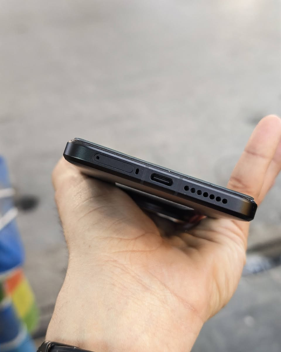 شاومي 15 الترا  مستخدم يومين فقط باعتبار جديد ذاكره 512  مواصفاته معروفه 
السعر 1200 
توصيل لكل العراق متوفر


**إذا كنت صاحب هذا الإعلان وتريد حذفه لأي سبب، رجاءا أرسل رسالة إلى الدعم الفني**