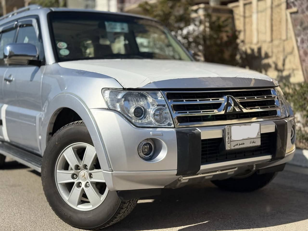 .
سلام عليكم عندي باجيرو للبيع موديل ٢٠٠٨.
سياره لا ضربه ولا صبغ ولا تبديل فقط صبغ شبر جاملغ لأمامي
سياره فوول مواصفات فوول تحكم ستيرن فتحه ويلكب نجمه 
 بكلايلت معروفه لمواصفات محرك ٦ سلندر/٣٥٠٠
غرفه سياره متوشمه بكامل كهربائيات سياره كله جاهزه 
تخم تاير جديد قبل سبوع مشتوت صدر جديد 
كير ومكينه خير من الله تراي سياره مال زيرو 
رقم بغداد تحويل مباشر 
سياره جاهزه مجهزه وبدون اي نقص 
مكان سياره بغداد الحبيبيه 
رقم الهاتف ***********
تصال فقط ما ممتواجد على نت
