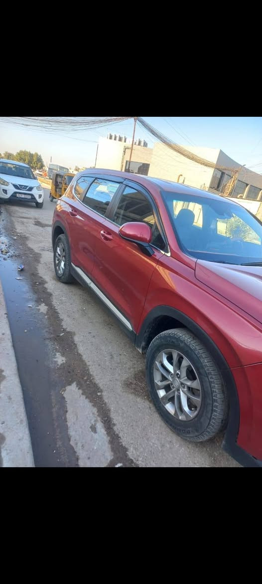 السلام عليكم سنتافيا موديل ١٩  وارد امريكي رقم اربيل سنوية جديدة بسمي وهزة جديدة تحكم استيرن وانزلاق وبيها سايد ابريك واطفاء ذاتي رادار خلفي  وامامي خمسة راكب مكينة 2400 GTR  الحادث بنيد وجاملغ مكان السيارة بغداد رقم الهاتف ( ***********) سعرها ١٨٠ وبيها مجال
