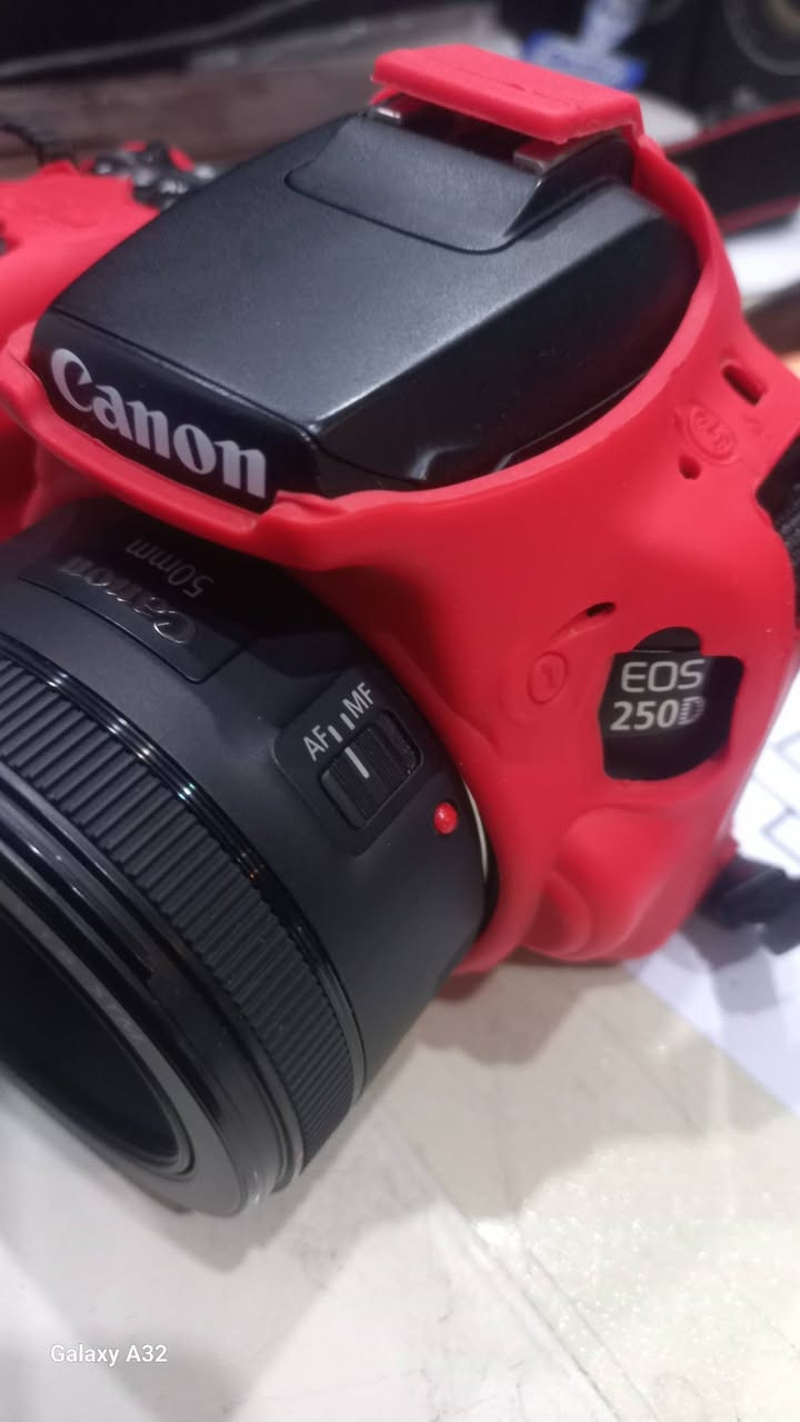 السلام عليكم كامرة كانون d250 للبيع بسعر ٥٠٠ الف او مراوس مع كامرة نيكون ٧٢٠٠ 
توصيل موجود


**إذا كنت صاحب هذا الإعلان وتريد حذفه لأي سبب، رجاءا أرسل رسالة إلى الدعم الفني**