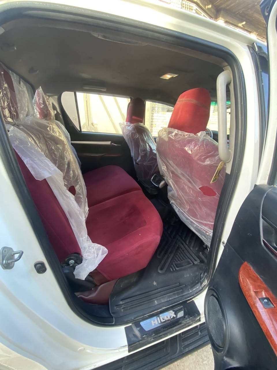 اسلام عليكم هايلوكس كويتي اصل 2016سيارخير من الله مكينة 4سلندر رقم واصط مشروع وطني وسونارها موضح بصوره السعر255وبيها مجال بصيط مكاني بغداد الدورة :رقمي📞***********
