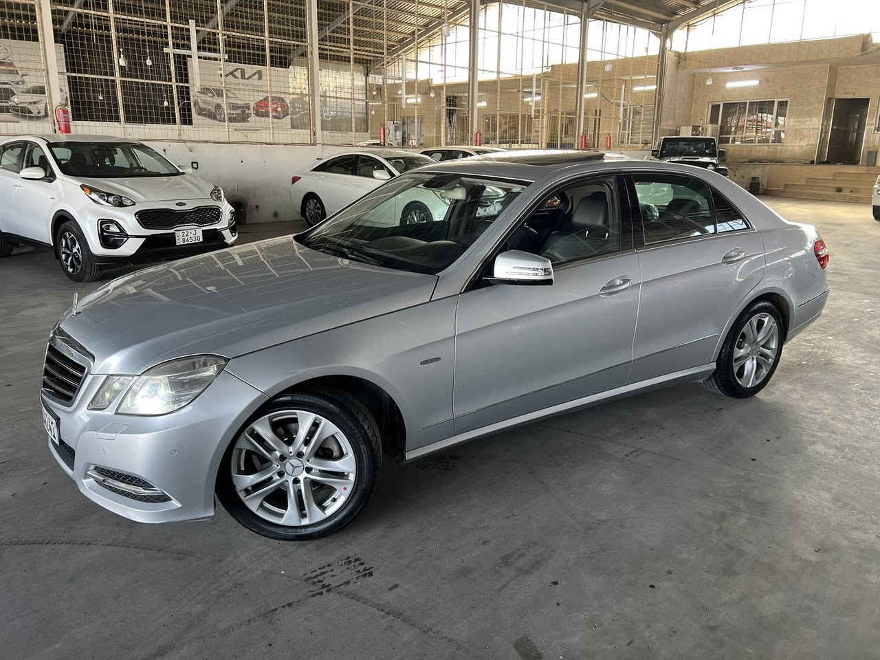 مارسیدس بینز
E200
ربع بنید بي صبغ بدون دواخل + بدون ایرباك
فتحة
كشنات جلد + تدفية
***********
عنوان// اربیل داخل معارض (معرض مختار)
