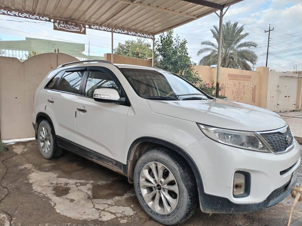 سورنتو 2014
لون أبيض محرك 4 سلندر GDi بدون دوانز كلين عدى مكان صغير بحافه جاملغ سايق 
رقم كركوك اضبارة كاملة 
كير محرك بلادي بدون فتح بدون كلشي 
سعر 160 وبيها مجال 
***********
