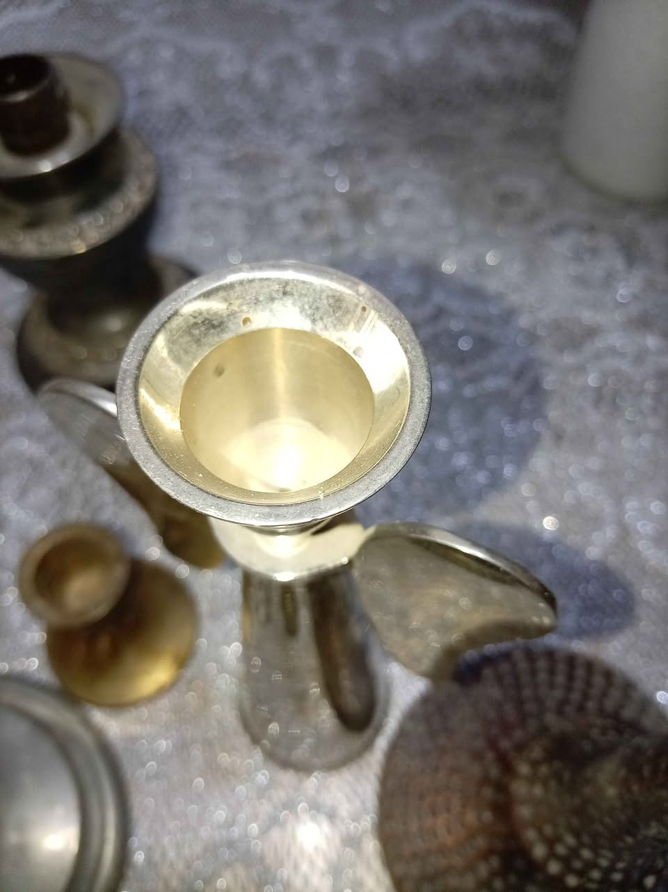 شمعدانات عدد سته السعر نهائي ٣٠ الف
معدن ثقيل قطع إصلية

واتساب *********** بغداد, العراق
