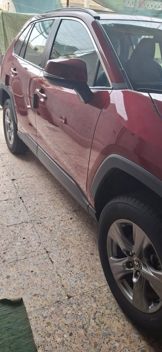 السلام عليكم تويوتا راف٤ ٢٠٢٤ هايبرد رقم بغداد السياره سلايت بصمة رادارات لايت ليد جنطه شفط ويل كب  السياره حادثها جاملغ فقط مبدل نفس اللون بلادي الشاصي والالغود مكفوله مصلحه تصليح مرتب صور الحادث بالمنشور مكلف بلنشر للإستفسار الاتصال *********** بغداد, العراق

