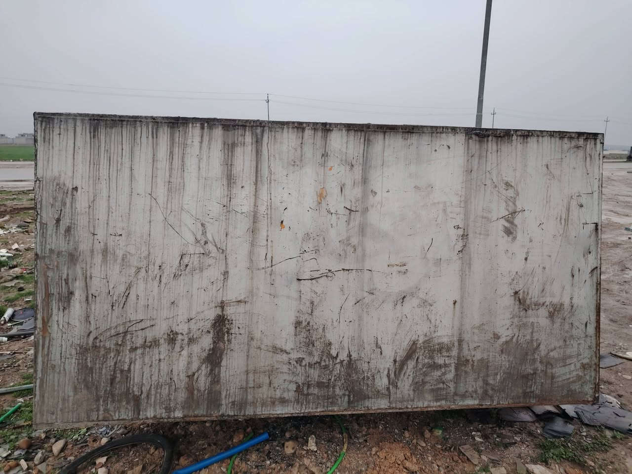 خزان للبيع نظيفة حيل يرهم ماء ويرهم كاز سعة 10000 لتر مكان موصل برطلة موبايل ***********
