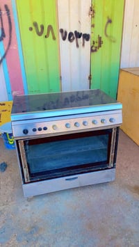 طباخ 5عيون كله شغال بس جامة الامامية مكسورة 145الف  شرط نظيفة كلش    0...