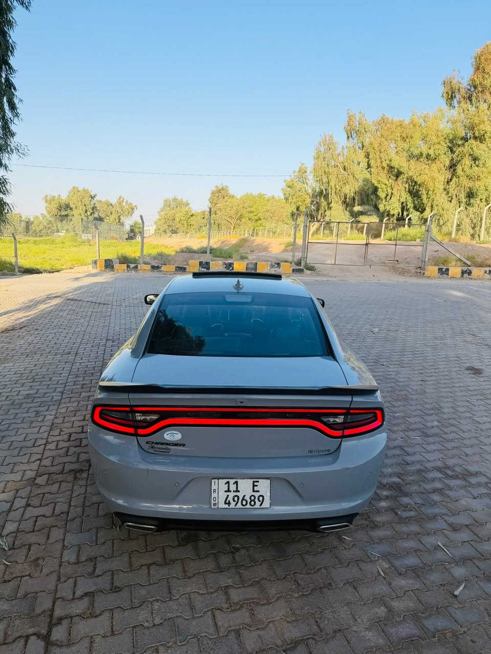 جارجر سمنتي ( سموك ) موديل 2021 SXT Plus  فول مواصفات  
العداد / 74000 ميل   محرك / V6 3600
حادث السياره بامريكا جامرلغ وبنيد وبالعراق صار بيها جامرلغ خلفي يعني ثلاث قطع وسونار موجود 
مواصفات :-
شاشة 
بصمة 
مقاعد تدفئة تبريد 
مقاعد خلفي تدفئة
مقاعد جلد 
مقاعد  خرن
سلايت 
حساس خلفي 
لايت led 
تشغيل عن بعد 
تحكمات ستيرن 
وباقي مواصفات ل SXT بلاص  المعروفه  
رقم بغداد تحويل ثاني يوم 
مكان سياره ديالى بعقوبة  

رقم صاحب سيارة
***********

🟪 السعر : 218
