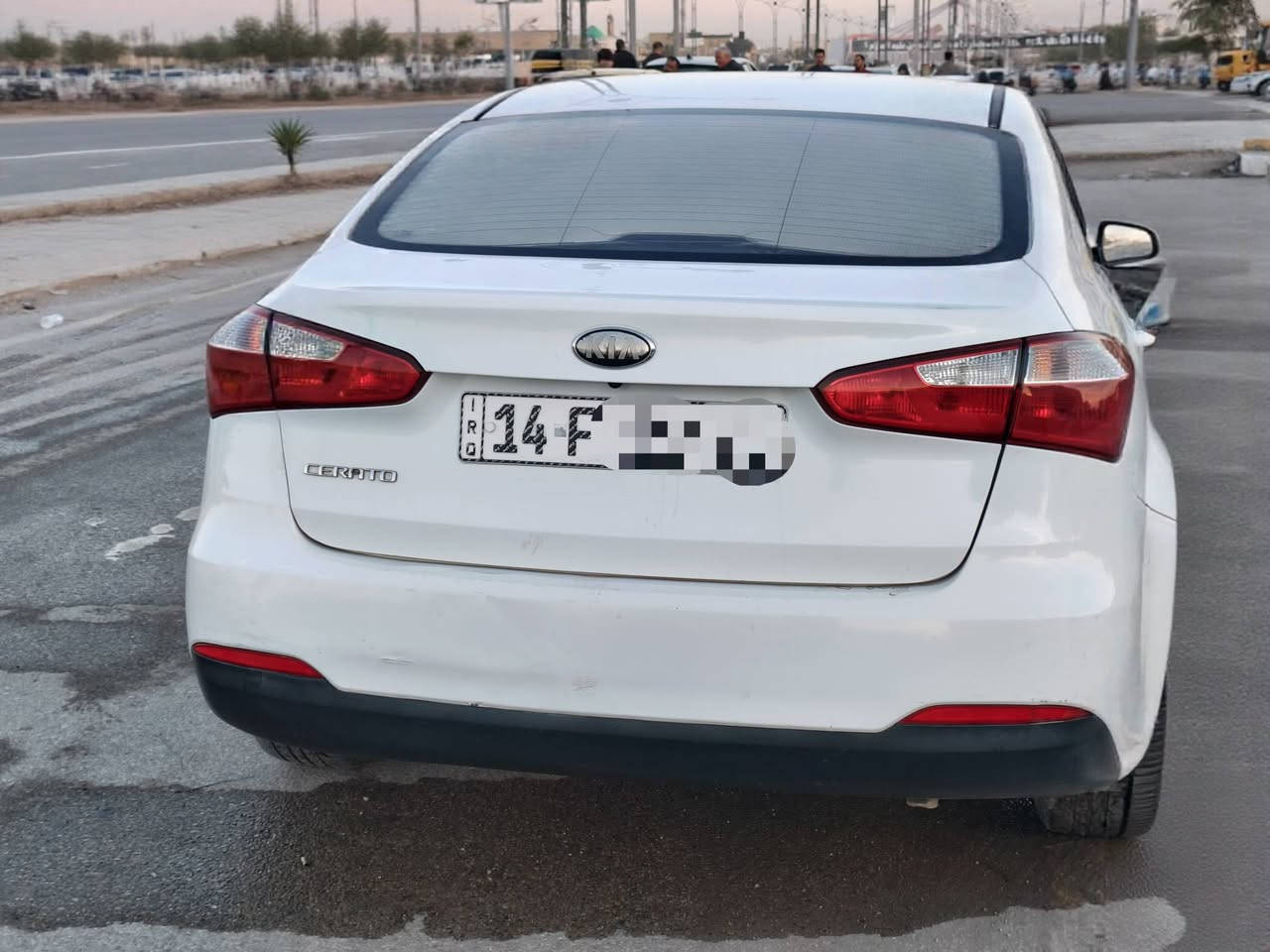 سيراتو خليجي للبيع ٢٠١٤ محرك ٢٠٠٠
المحرك مفتوح السيارة بسمي
 السيارة جاهزة ترايك وين ماتريد 
ماناقصه برغي تبريد ثلج مبدل منظومة تبريد وتدفئة جديدة  كشنات مغلفة حدادية جديدة وجاهزة ويل كب حتى السبير  ولايت زنون شاشة كبيرة
السيارة بسمي مداور ثاني مشروع وطني
الفحص موجود بالصور 
السعر / ١١٠ ورقة وبيه مجال قليل
الاتصال على الرقم ***********
المكان: ناصرية / حي التضحية
