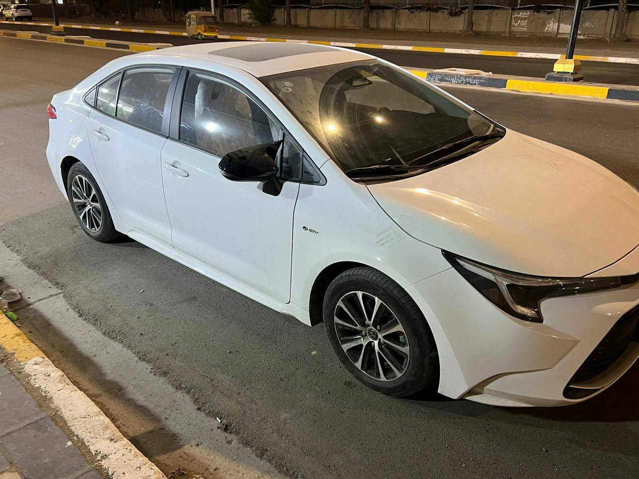 سلام عليكم للبيع كورلا هايبرد موديل ٢٠٢٥ عداد المسافة (ماشيه) ١٠٠٠٠ الف العنوان بغداد _البلديات رقم الهاتف *********** ابو مصطفى
