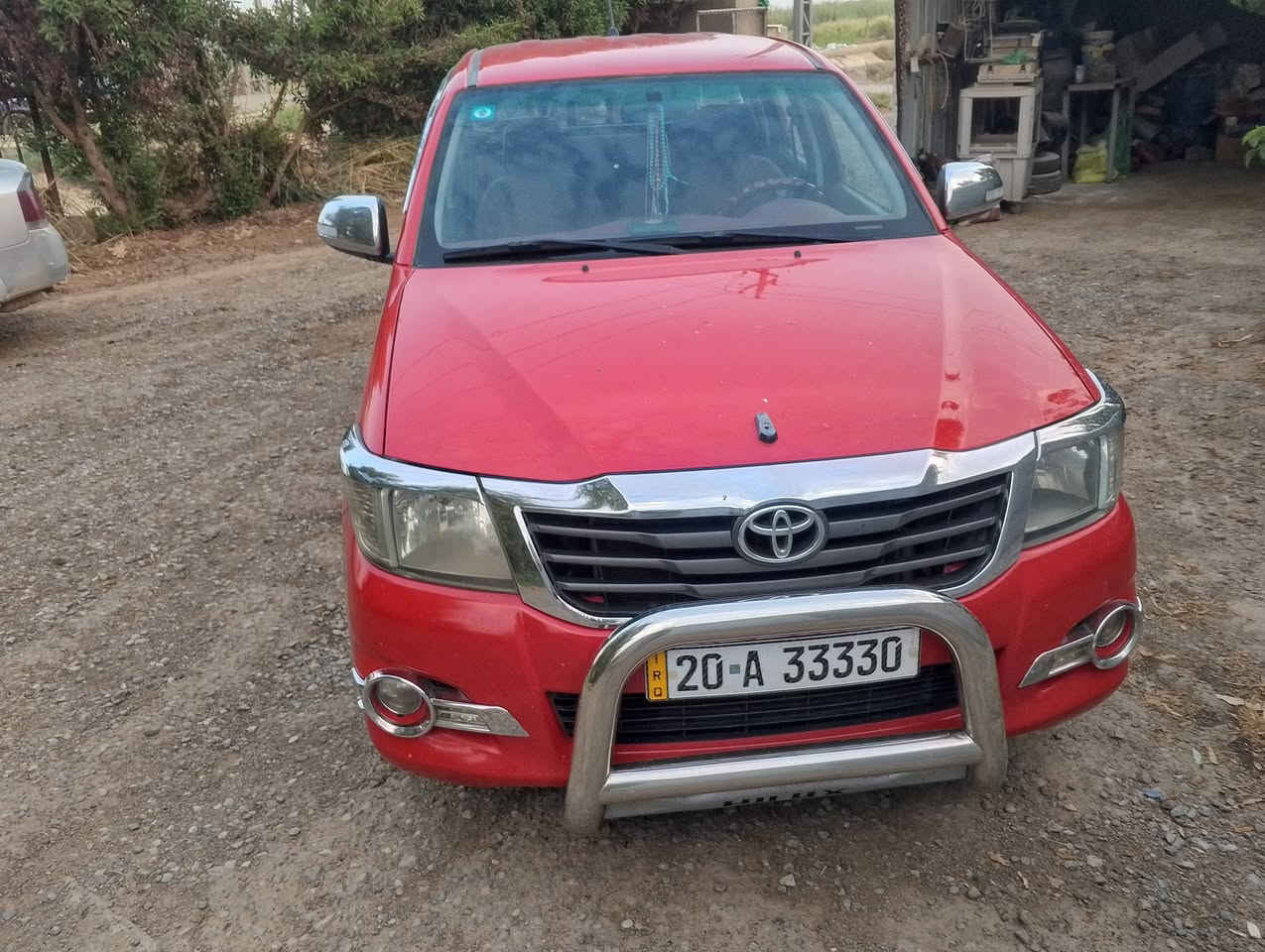 عندي تويوتا موديل 13 اللون احمر السياره اوتوماتيك كفاله عامه رقم الهاتف ***********
