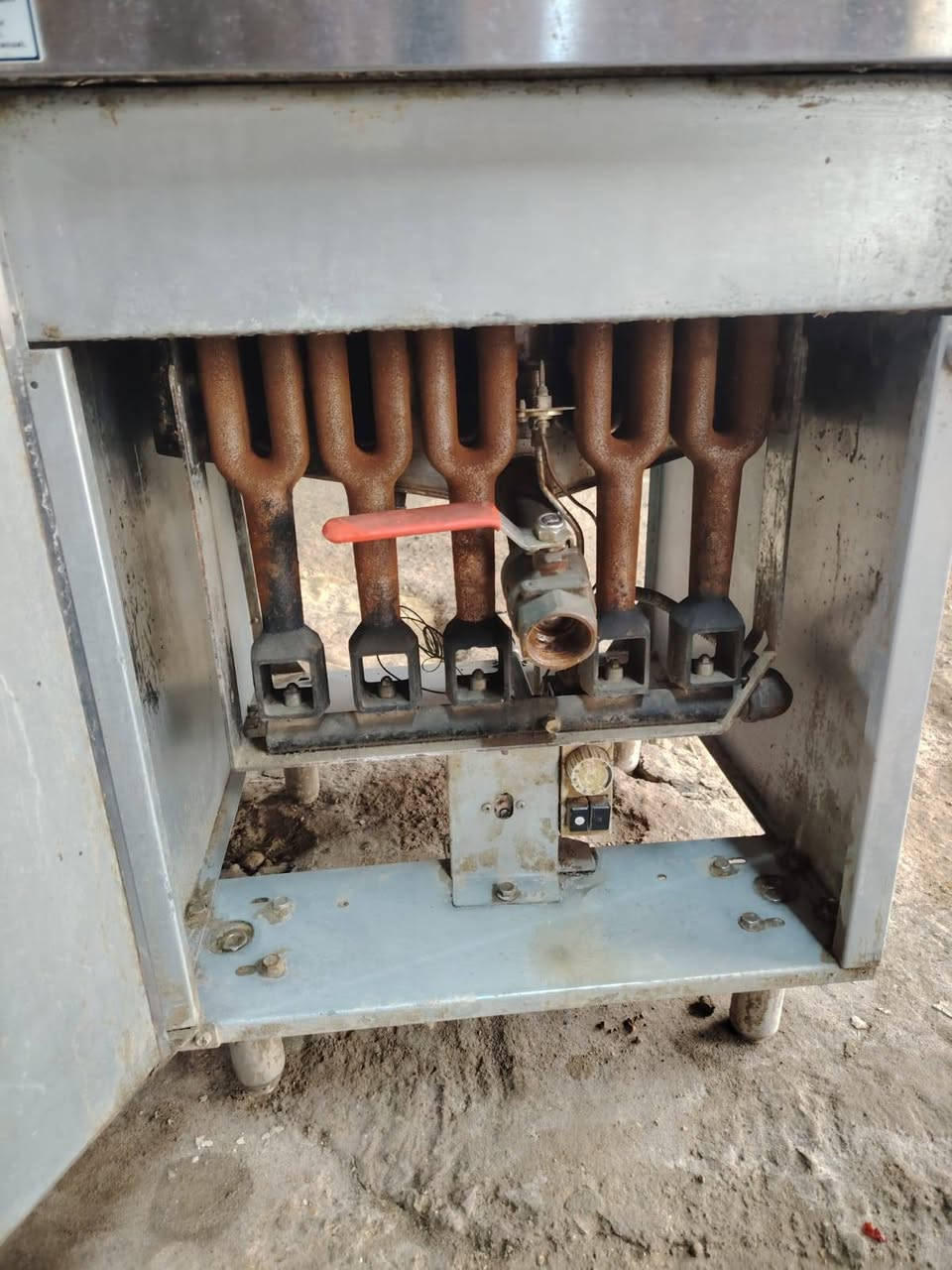 غلايه مال ريزو للبيع جديده كلش سعر 650 وبيه مجال علق واني اراسلك رقم الهاتف ***********
