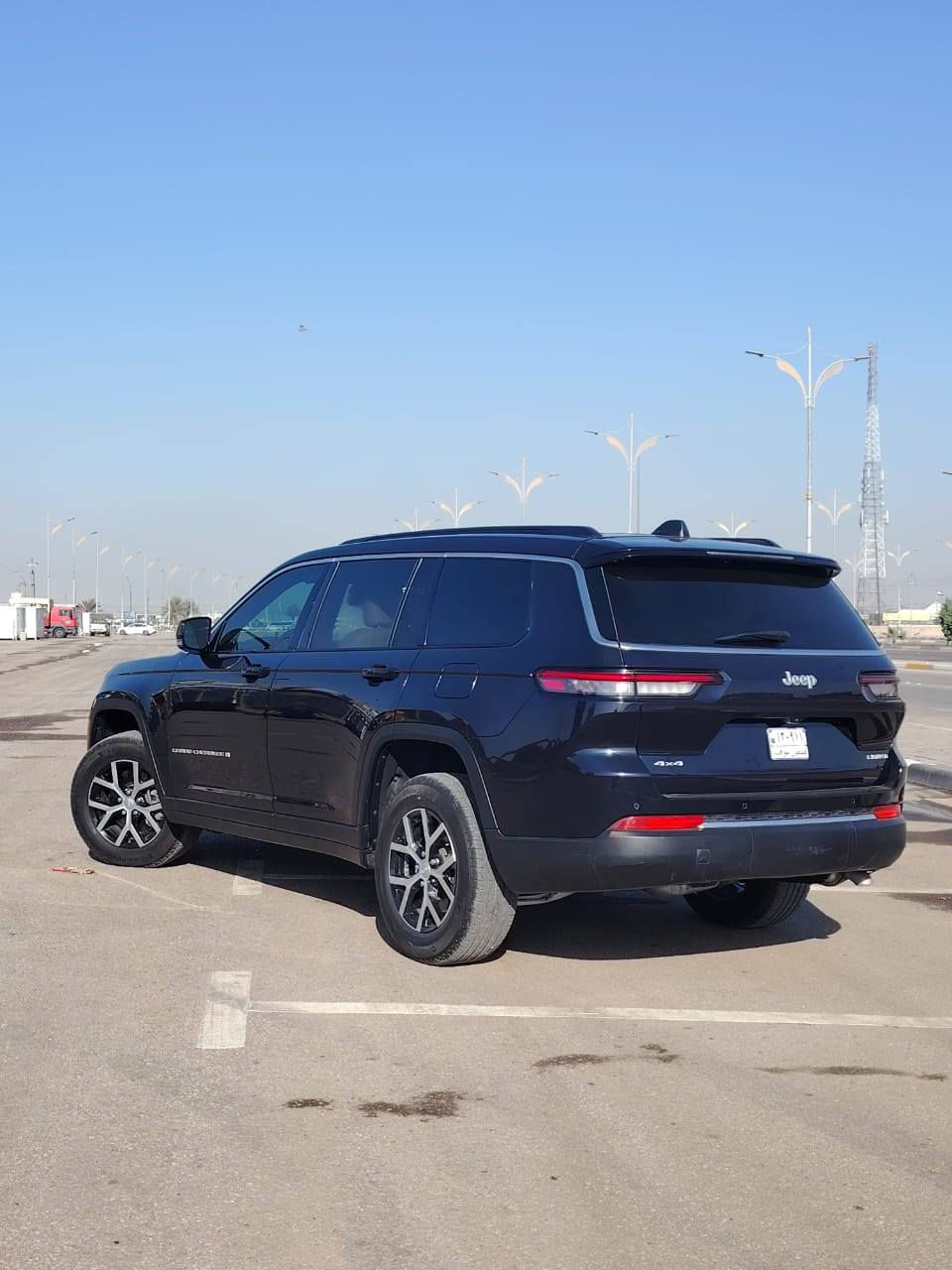 جيب كراند شيروكي موديل 2024
#المواصفات

لمتد

 7 راكب ( كشنات جلد تدفئه) 

المحرك ٦ سلندر

شاشه كبيره ( اندرويد اوتو و كار بلي)

رادارت ٥ ( ٣ امامي و ٢ خلفي)

حساسات خلفيه

صندوق كهرباء

سايد بريك ( بصمه)

تشغيل عن بعد 

و باقي مواصفات لمتد.....
 
#السعر 30500$
***********
***********
