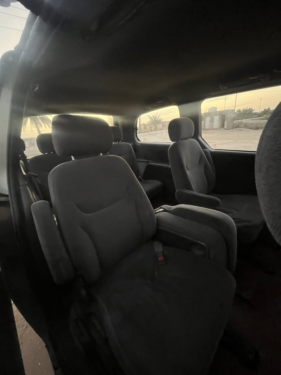 كرنفال كاز مكينة وكير عادي شرط سيارة مكفولة من ضربة سنوية قبل سبوع طلعته بسمي رقم بغداد موديل ٢٠٠٠ لوحات انكليزي حدادية كدام وخلفي شرط تخم تاير وباتري جديد تبريد نقص فقط راديتر وكمبريسر 
جاهزة رايدة ب٦٠قفل مكان سماوة سوير
***********
