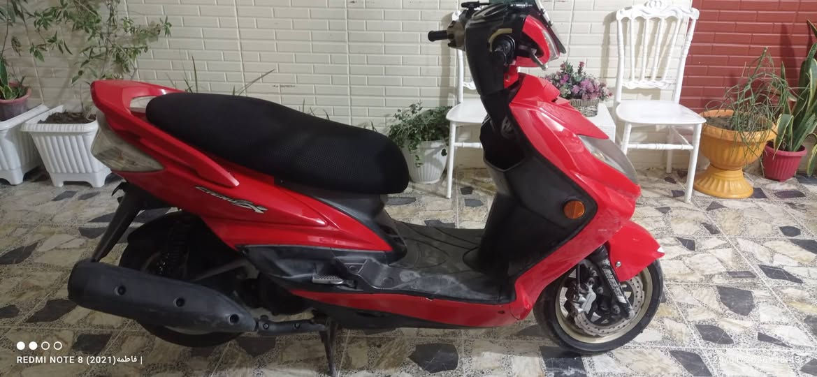 سلام عليكم دراجه سكنس فحل طلاعات نوزل خطين دراجه جديد بمعنه الكلمه كا مله مكمله هذا رقمي ***********
