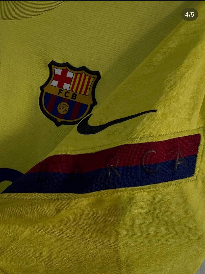 الحاله : اصلي وكالة غير مستخدم
الاسم: برشلونة تدريب موسم 2021

القياس : L

السعر : 20,000 مع التوصيل 🚚

يوجد توصيل الى جميع المحافظات العراقية⁩⁩


**إذا كنت صاحب هذا الإعلان وتريد حذفه لأي سبب، رجاءا أرسل رسالة إلى الدعم الفني**