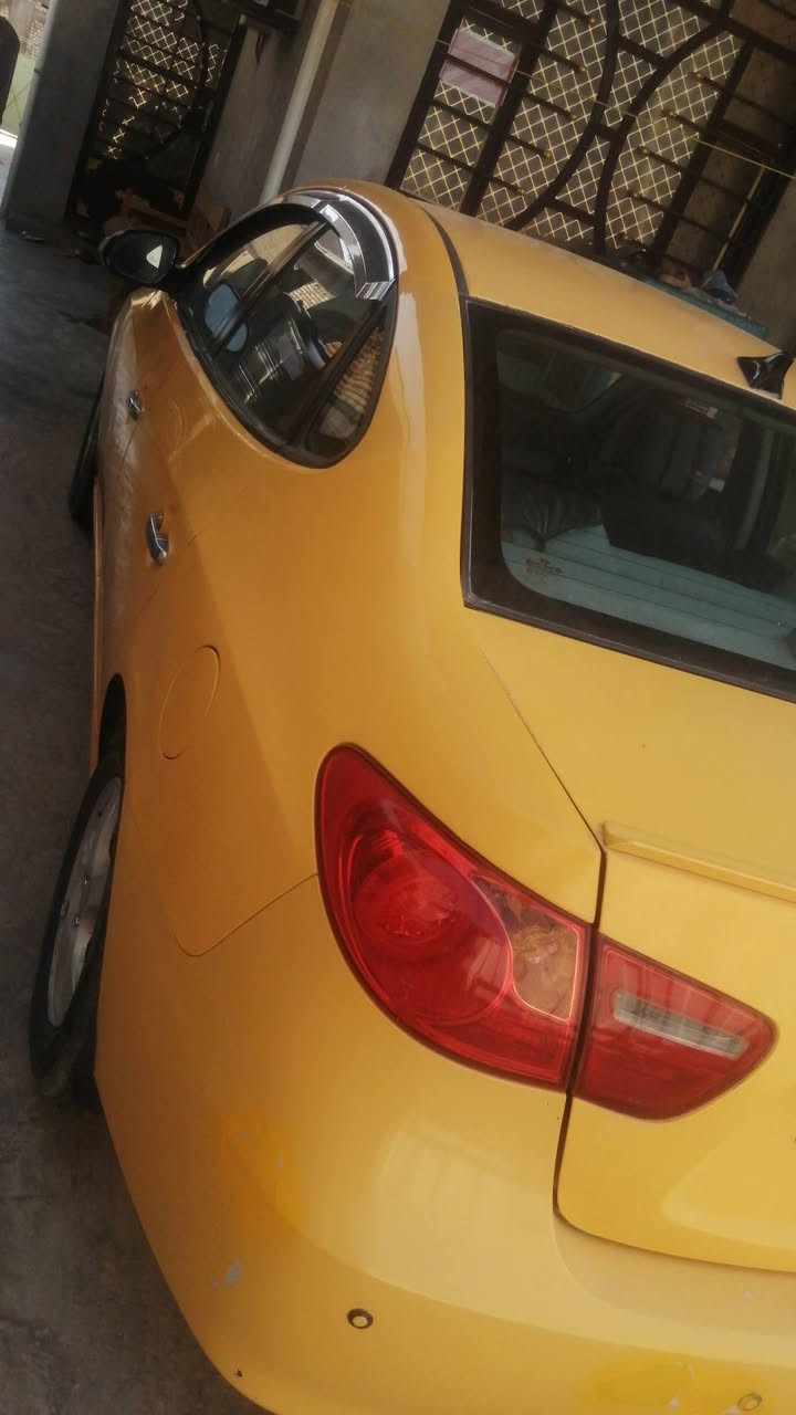 السلام عليكم
افانتي موديل 2010

السعر 88 وبيها مجال تراهم مراوس بخصوصي
***********
