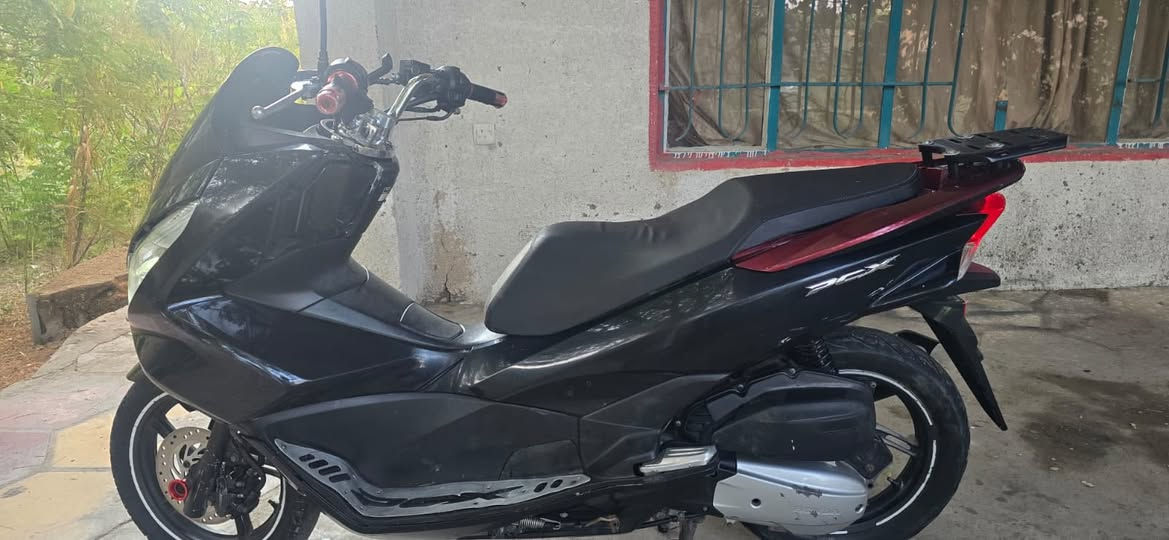 بي سي اكس جيل الثاني موديل ١٨
دراجه ناعمه (مامفتوحه) بيها ملاحضات بسيطه كلش سعره 1500 وبيها مجال  
العنوان بغداد  البياع الشرطه الرابعه
رقم ***********
