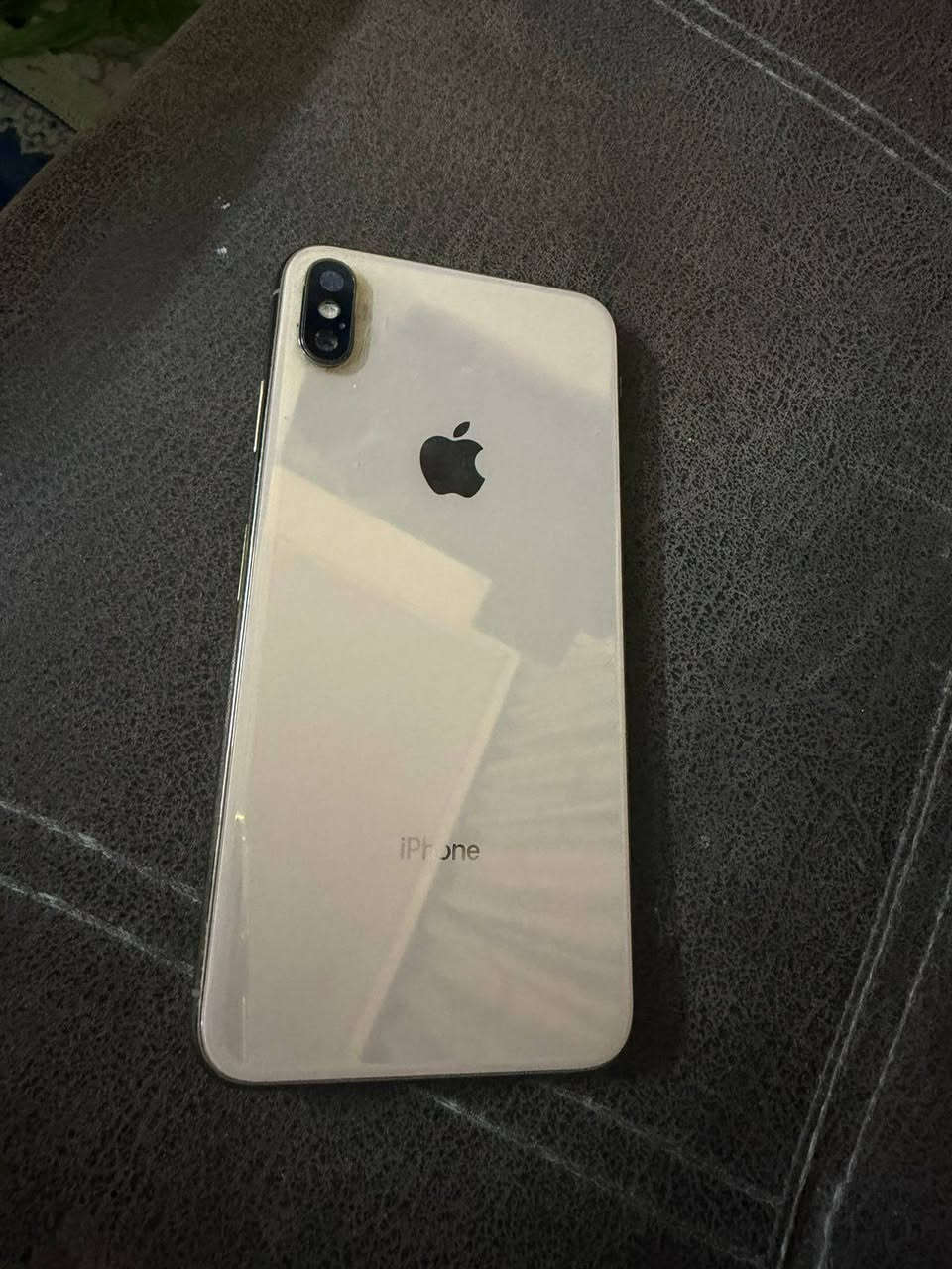 X max
ذاكره 256 
بطاريه 100/ مبدله قبل اسبوع
نطافه 90%
نموذج m 
الكامره واكفه 
السعر 150 الف 
مكاني بغداد / حي الجامعة 
*********** / بي واتساب
