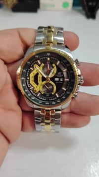 مزاد • ساعة يد