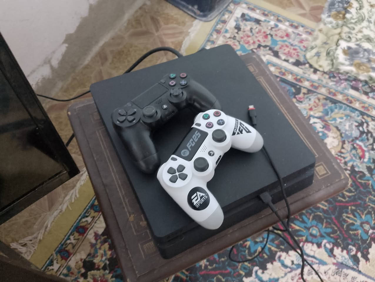 سلام عليكم شباب بلازمه حجم 32 بلاي ستيشن 4 سليم كلش نضيف ذاكره 500 جوستكات 2 وحسبات 2 ومحتث السعر 300


**إذا كنت صاحب هذا الإعلان وتريد حذفه لأي سبب، رجاءا أرسل رسالة إلى الدعم الفني**