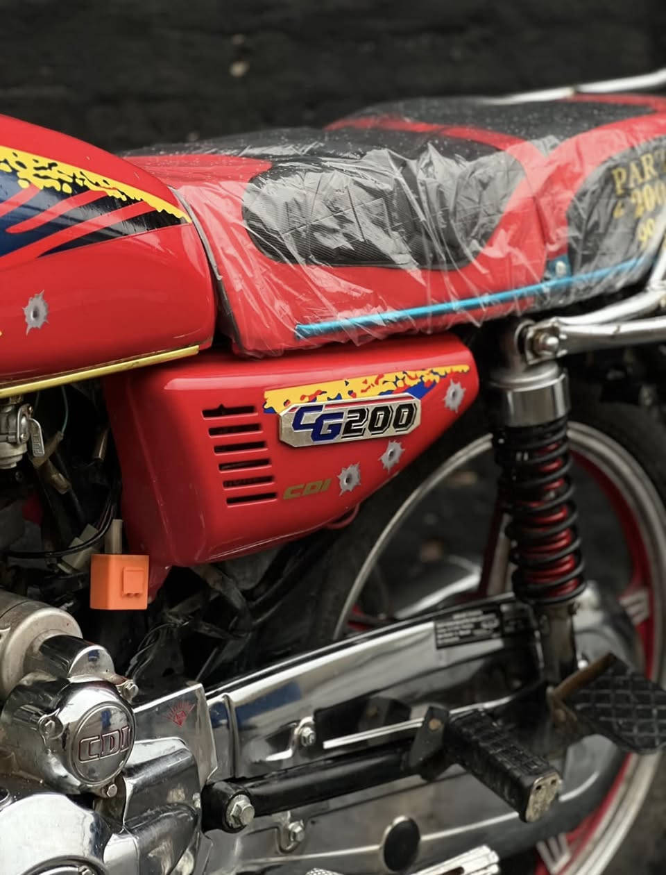 ماطور نوعية PART 200 
موديل 2017 نظيف جدا ومرتب 
ما ناقص برغي ساعة اكتروني 
كهربائي كلو شغال 
منفيس اصلي 
السعر (295)$ قفل 
للتواصل مع *********** واتساب او اتصال
