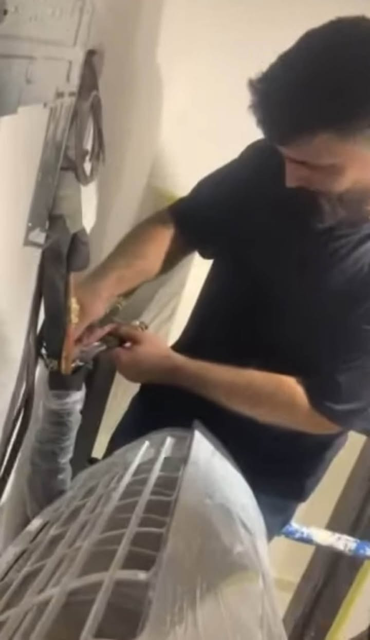 السلام عليكم ورحمة الله وبركاته .
نصب جميع انواع السبالت   ...
تنضيف جميع السبالت الداخليه والخارجيه تفصيخ  
نصب سبالت  🛠  وصيانه🔩 و تنظيف 🚿كافة أنواع أجهزة التبريد موقعياً و بكادر متخصص مع الضمان  .. ✌️ 

ماعليك فقط الاتصال بمركز خدمة العملاء  على الواتس  ☎️...أو مراسلة الصفحة
***********
🟥  تنظيف موقعي  لجميع الدوائر والشركات مع الضمان 👍
🟥 صيانة - شحن غاز إيطالي مع الضمان - نصب - غسل 
عمل فاكيوم ..⚒️🪜
... بغداد 
***********
 
كادر متكامل يوصلك لباب بيتك
