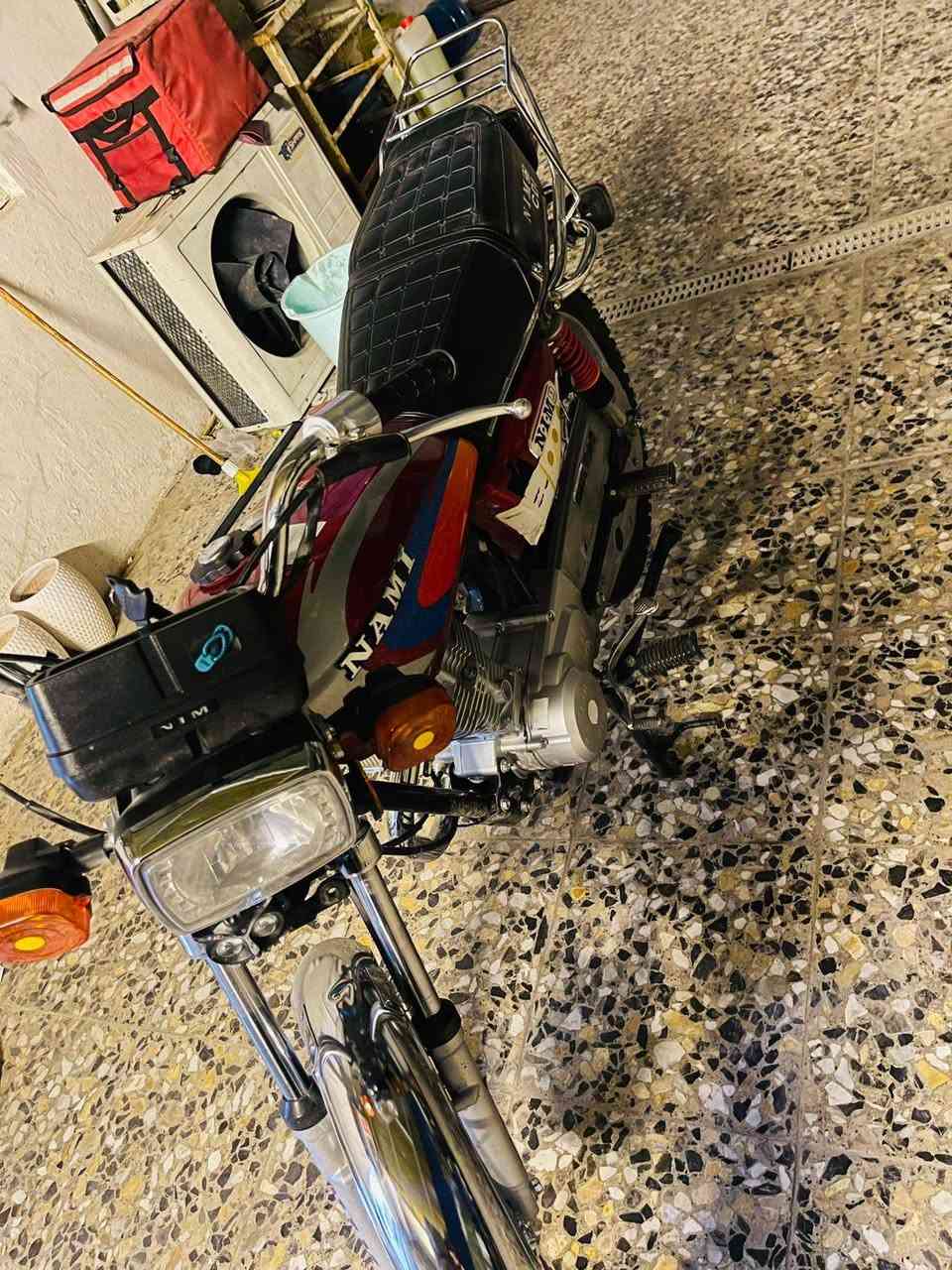 سلام عليكم دراجه يراني نامه اوراق كامله  25طالعه بنهايت ال25بعده زيرو ماشيه 4تلاف
نضيفه كلش اي نقص مابيه كزوز رياضي سعره 650وبيه مجال قليل كلش شراي تصل رقم*********** مكاني جادريه
