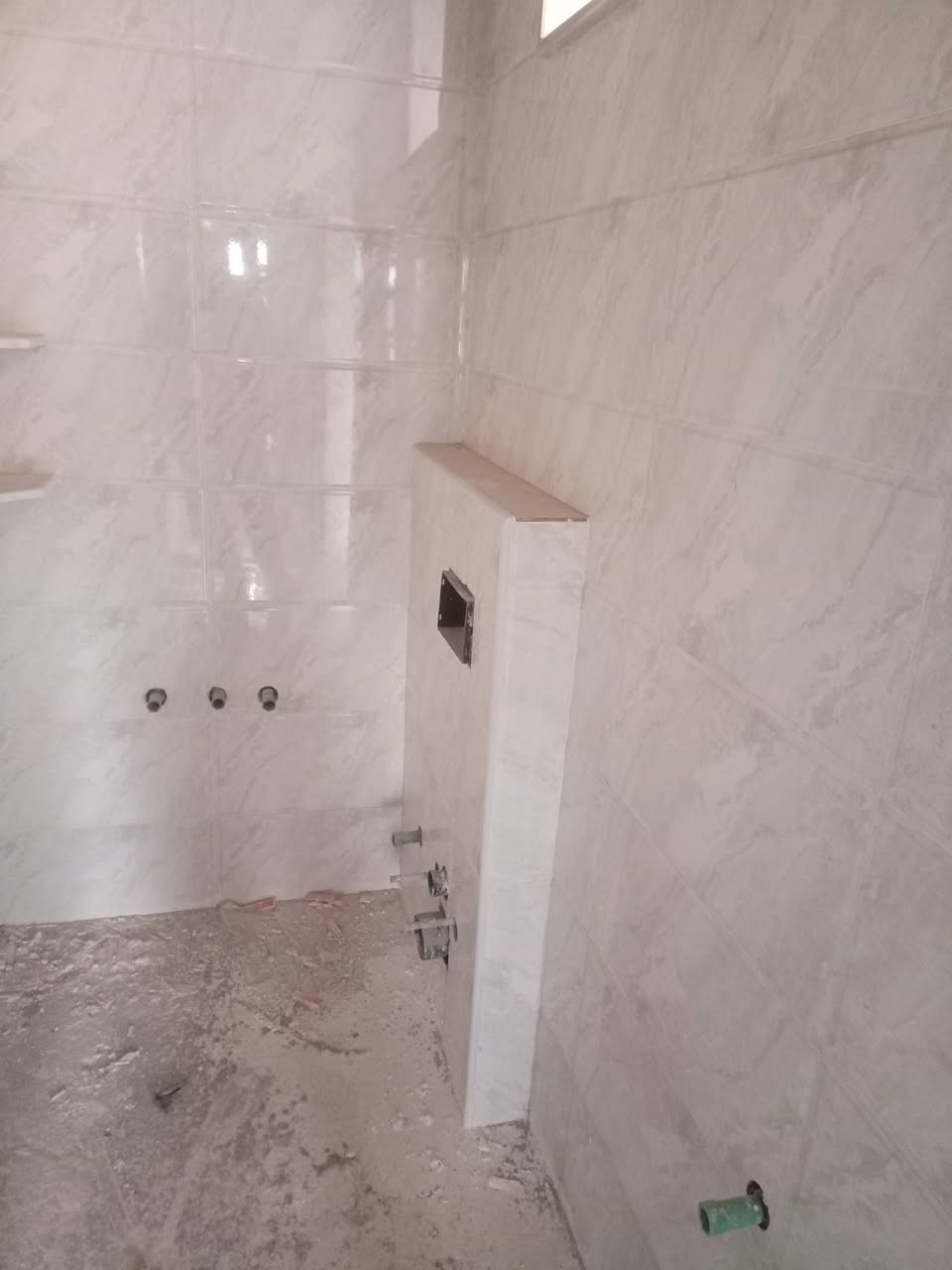 اسطى سيراميك متفرغ حاليا اشتغل اسعار مناسبه شغل درجه اولى خابر وتدلل ***********  اسيا***********
