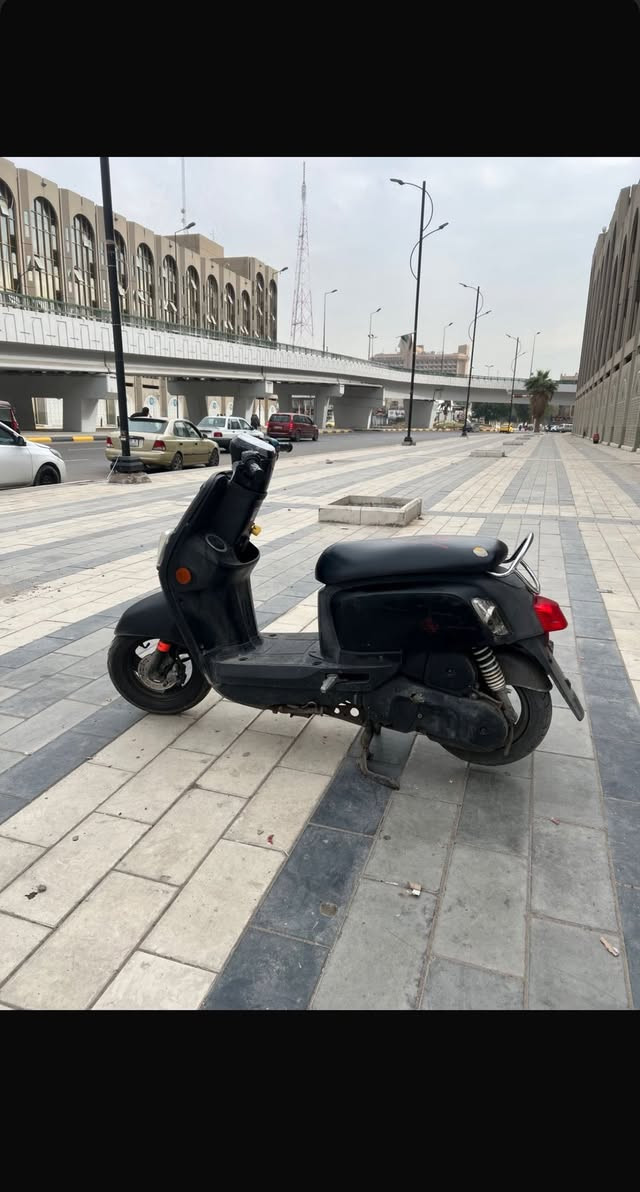 ماكس بوليس مصطره بلاديه صارلها شهرين نازله من رمبه دراجه كفاله عامه مكينه وكفرات السعر خاص.
