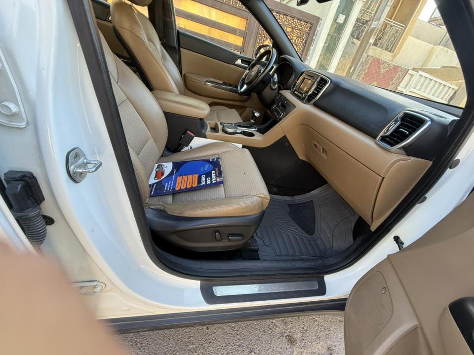 سبورتج موديل 17
السعر 182 $ وبيها مجال 
بدون صبغ
***********
***********
