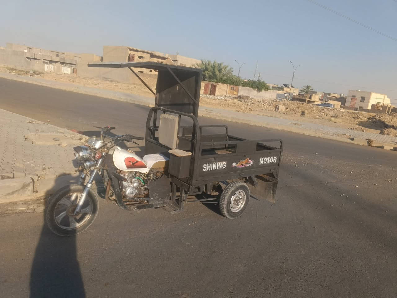 سلام عليكم شباب
ستوته البيع 

معمره جديد 

محرك 2021

السعر 650
المكان بيجي 
المو شراي لا يخابرني 

*********** الرقم
