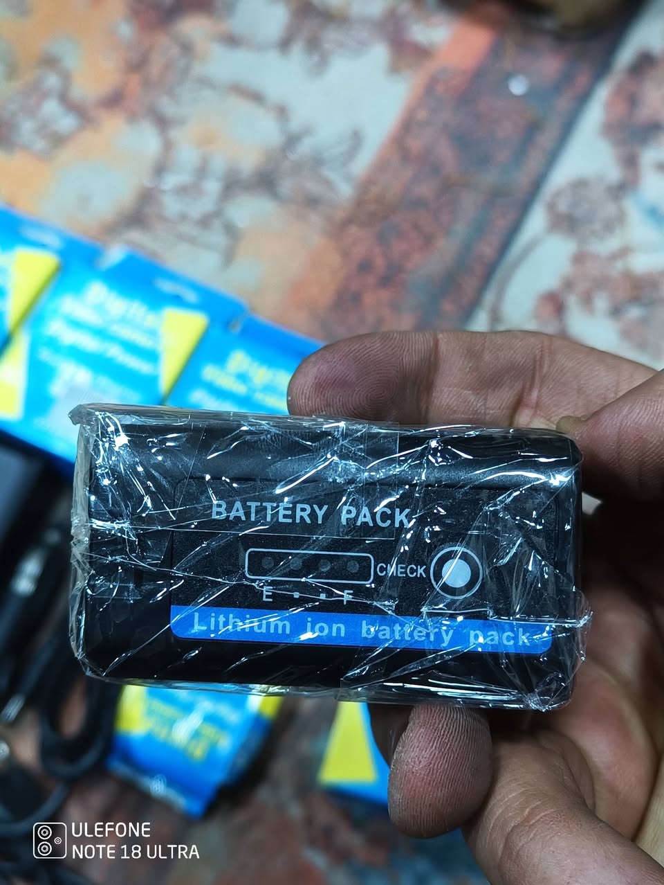 السلام عليكم
بطاريات يخصن الاناره والكامرات مع الشاحنه
ملاحضه: الشاحنه تكدر تشحن من السياره والكهرباء 
الكبار عدد ٥
والصغيره وحده
كلهم ب٧٥ مع التوصيل وبالعافيه


**إذا كنت صاحب هذا الإعلان وتريد حذفه لأي سبب، رجاءا أرسل رسالة إلى الدعم الفني**