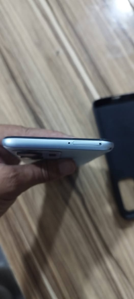 هونر x7a
بلادي مابي اي عيب لزكة الشركة بعدها بي 
ذاكرة 128
السعر 130وبي مجال كركوك, العراق


**إذا كنت صاحب هذا الإعلان وتريد حذفه لأي سبب، رجاءا أرسل رسالة إلى الدعم الفني**