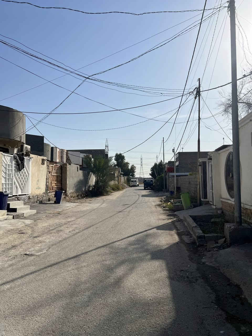 دار للأيجار
في الأنبار فلوجة حي الجغيفي الثاني قرب جامع النور
وقرب من العلوة والجسر  البيت شارع 10 تبليط

مكون الدار من طابقين 
يحتوي الطابق الأول علا غرفة وصاله وستقبال ومطبخ
ومنور وحمام وكراج سياره والطابق الثاني غرفتين نوم وصاله وصحيات 

بناء حديث مرتب شارع تبليط 

سعر الأيجار 400 قفل قفل 🔐 

والبيت بي غرفة نوم مغلقة بيها غرض مده قليلة وتنشال

اي ستفسار الأتصال علا الأرقام

*********** ➡️اتصال 📲
 ***********➡️اتصال 📲
*********** ➡️واتساب فقط 📲
