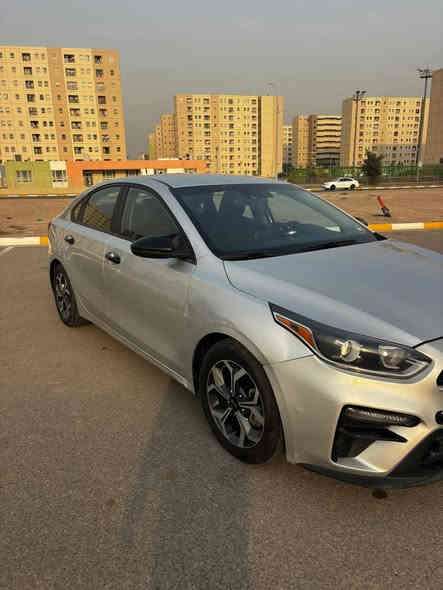 كيا فورتي للبيع 2020 امريكي 
حادث خفيف بدون دواخل بدون كلشي. 
مكينه 2.0 دوش
مواصفات السياره: 
رادار 
تحديد مسار 
كروس مثبت سرعه 
ابل/ اندرويد كار بلي
مانع تصادم
نظام مانع التزحلق تراكشن 
تنبيه الخروج عن المسار 
نظام ABS
نظام EBS
بيهه 6 ايرباك 
شاشة اعطال 
بطارية جديدة 
بلكات جديدة 
نوزلات جديدة
حساس قرائة ضغط الاطار 
نظام ترحيب داخلي مع علامة كيا 
 ويل كب حجم 16 مع تايرات جديدات 
+ أنظمة قيادة سبورت نورمال سمارت
وبعد المواصفات المعروفه للفورتي
سيارة جديده جدا سعرها معقول بلعافيه ع الياخذها 

مكان السيارة بغداد 
رقم صاحب السيارة 
***********

السعر :: اطلبه بالتعليقات يصلك خاص 📩

#ادارة_الصفحه ⚡

ملاحظه / 🔴
مدير الصفحه غير مسؤول عن بيع وشراء واصوليات السياره نحن صفحه لعرض السيارات فقط.
