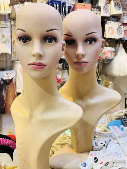 وصل وجبة جديدة من اللعابات المجسمة 
التعليمة تصلح تعليمه وتصلح لعرض الباروكات والتوج 
طول الملكان ٨٠ سم  مع الاستان .
السعر فقط ٢٥ الف 
للحجز والاستفسار دايركت او وتساب 
***********
