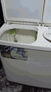 سلام عليكم
غساله حوضين اخت جديده الغساله شخط مابيهه 
للتواصل ***********
