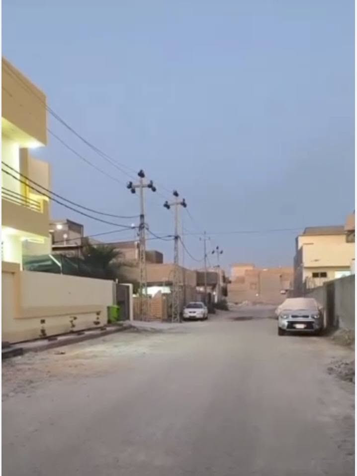 السلام عليكم ورحمة الله ...

بيت للبيع مساحة ١٥٠ متر طابق واحد 

غرفتين واستقبال صاله ومطبخ كامل من الداخل 

الموقع #ابو_غرق ..حي الحسين مقابل مجمع السكني #ارض_بابل قريب شارع كربلاء 

لتواصل والاستفسار عن السعر  على هذا الرقم ***********
