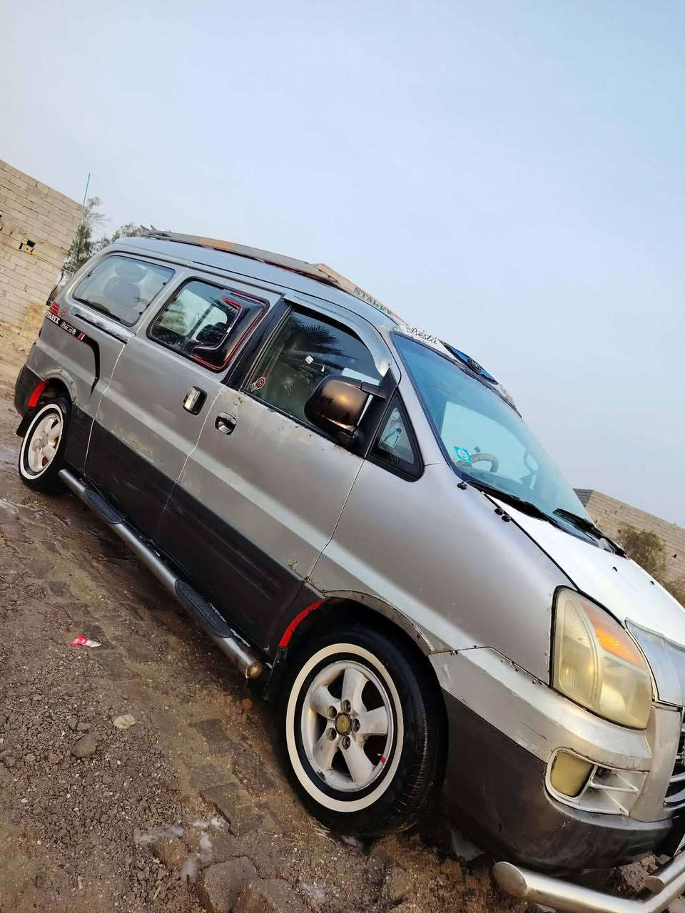 ستاركس مفتوح رقم بغداد انكليزي لا ضربه ولا معجون ولا صبغ حداديه وره وكدام مشتغلها مكيه بيها بخار مكانها ناصريه *********** السعر 65 وبيها مجال
