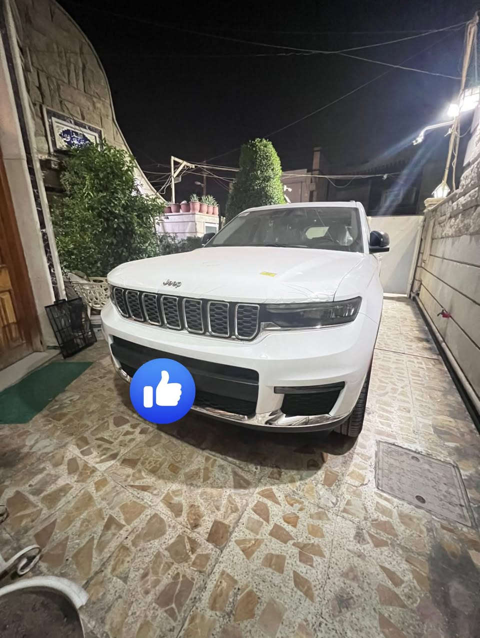 جيب كراند شيروكيL وكالة هارلم للبيع موديل 2021 مرقم بغداد مواصفات المتدد  كشنات جلد بيجي تدفئة تبريد رادارات 7 راكب بانوراما مواصفات المتدد معروف السيارة ماشية 27 الف كيلو السيارة بعدها بحالة الوكالة مكفولة من الصبغ والتبديل والبارد واي تعديل عدا بيها شخوط بسيطة اثر خباثة رايدها ب330 وبيها مجال للشراي مكانها الكرادة العرصات ***********
