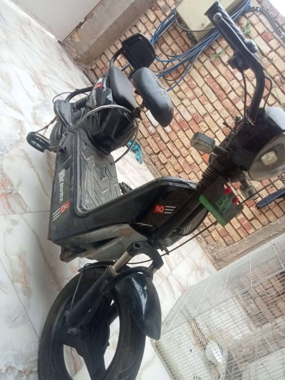 السلام عليكم من رخصت مدير الكروب
دراجه شحن للبيع عطلهة عقل وحساس مال تاير سعرهة 100وبيهة مجال الرقم ***********
