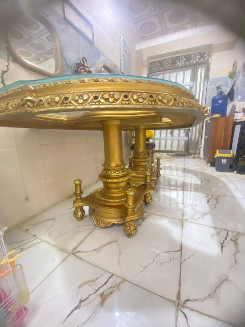 ميز  ست كراسي مع التخم مالته ١٠مقاعد السعر٣مليون وبي مجال للشراي
العنوان /كربلاء حي الأمين
التواصل على الرقم *********** واتساب
