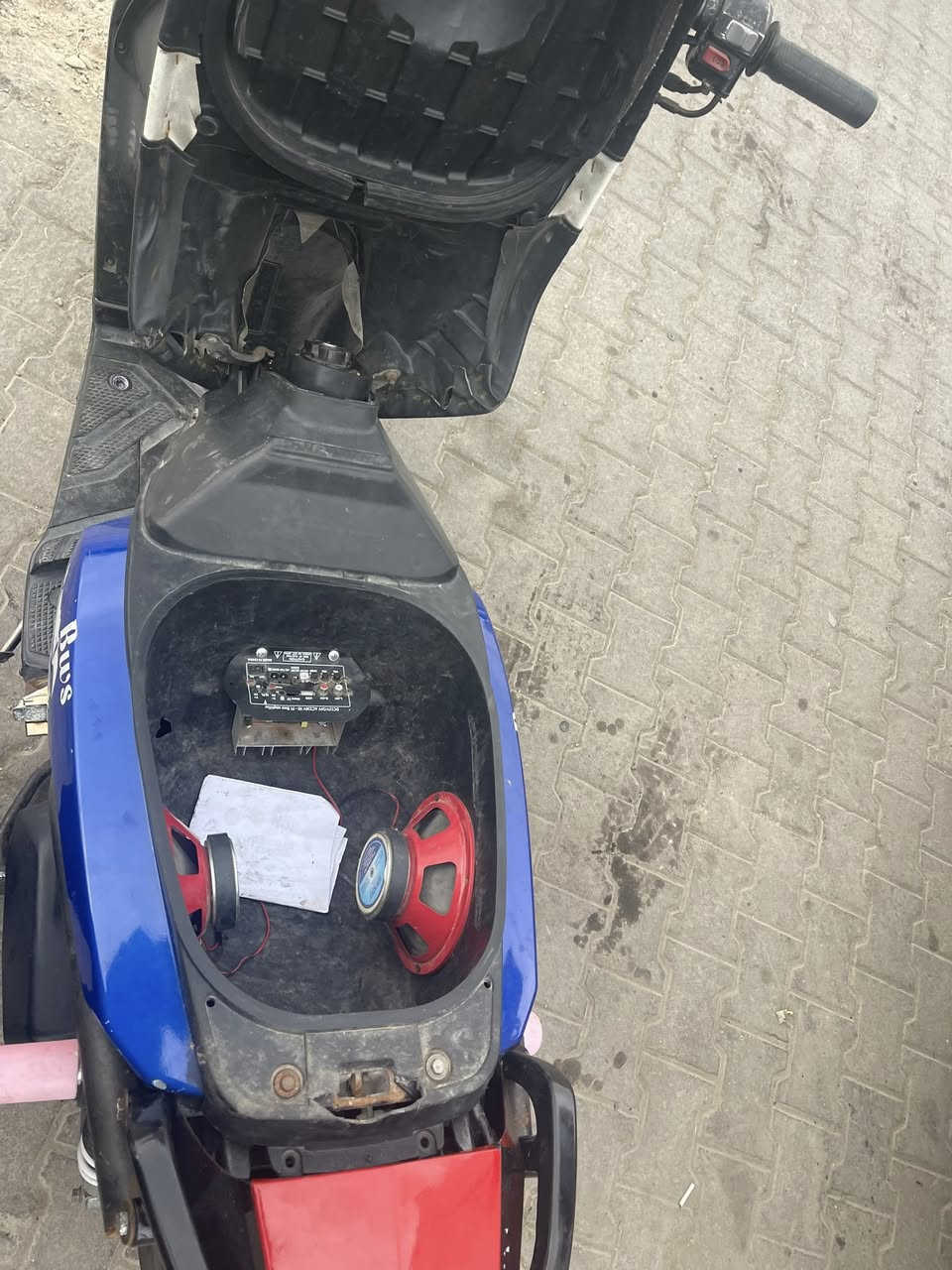 سكنس جبلي مزود
التزويد   ايدات بريك 
ستيرن  مزود 
قبق فلاوين 
قطره
كلجات WF 
كبلايت خلفي 
دمام 
جاملغ امامي 
ستان صفح 
كله التزويد بلادي 
ساعه معدل فول 
كهربائيات كلها شغاله 
ما بيها أي نقص 
***********
السعر 750وبيها مجال للطيبين 
العنوان بغداد مدينه الصدر قرب بنانزيخانه 68
