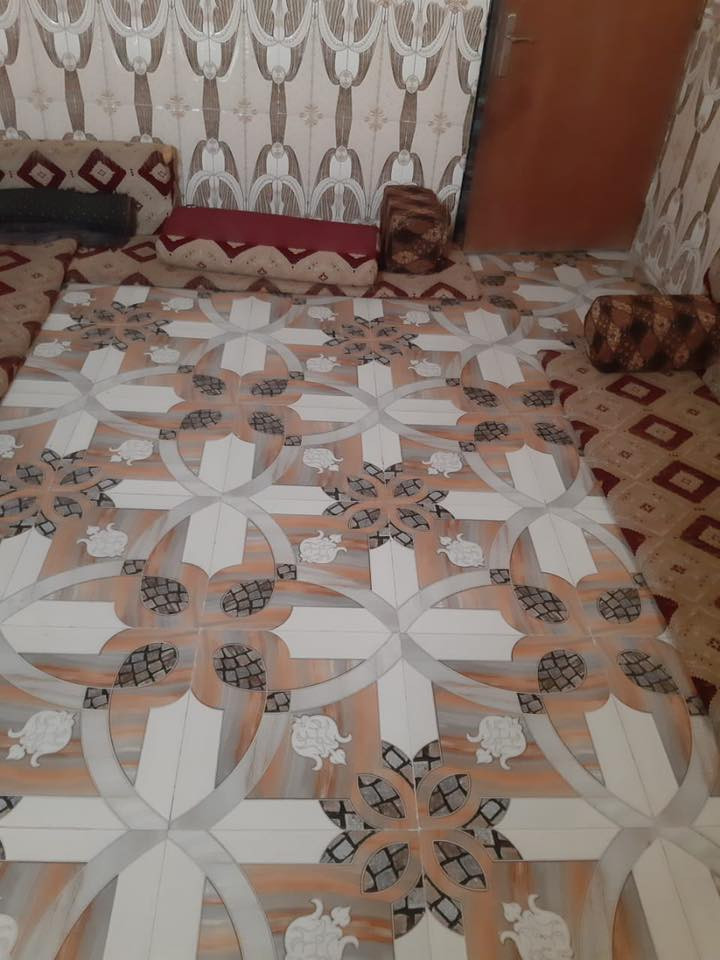 السلام عليكم..
🏠 دار للبيع 🏠 

دار زراعي للبيع مساحة 300 متر 
يحتوي على غرفتين وصالتين ومطبخ وديوانية ومطبخ وصحيات وكراج سقف سندويج مع ماء وكهرباء جاهز للسكن ..

العنوان //خلف ملعب بيت ابو كامل يبعد عن شارع تبليط 500 متر 
السعر // 34 مليون وبيه مجال للشراي 

للاستفسار والتواصل الاتصال على الرقم التالي 
*********** 
مكتب عقارات الفضل
