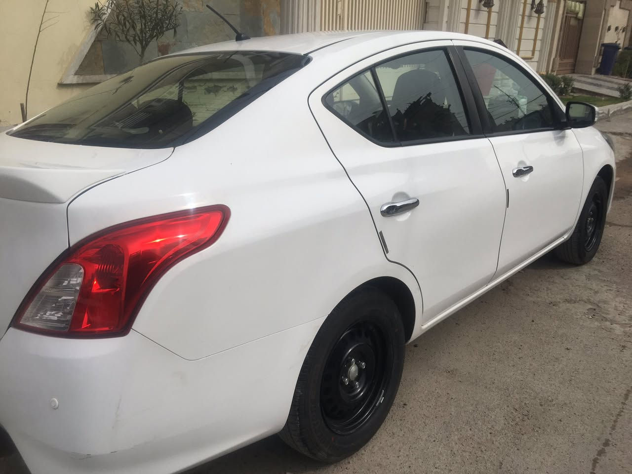 السلام عليكم ورحمة الله وبركاته
سياره نيسان صني للبيع
موديل 2023
مري كهربائي 
اشاير بالمري
كاميرا
شاشه لمس
رقم بغداد تحويل ثاني يوم 
بدون اي حادث او ضربه نظافه 95‎%‎
للاستفسار ‭0772 683 0116‬
