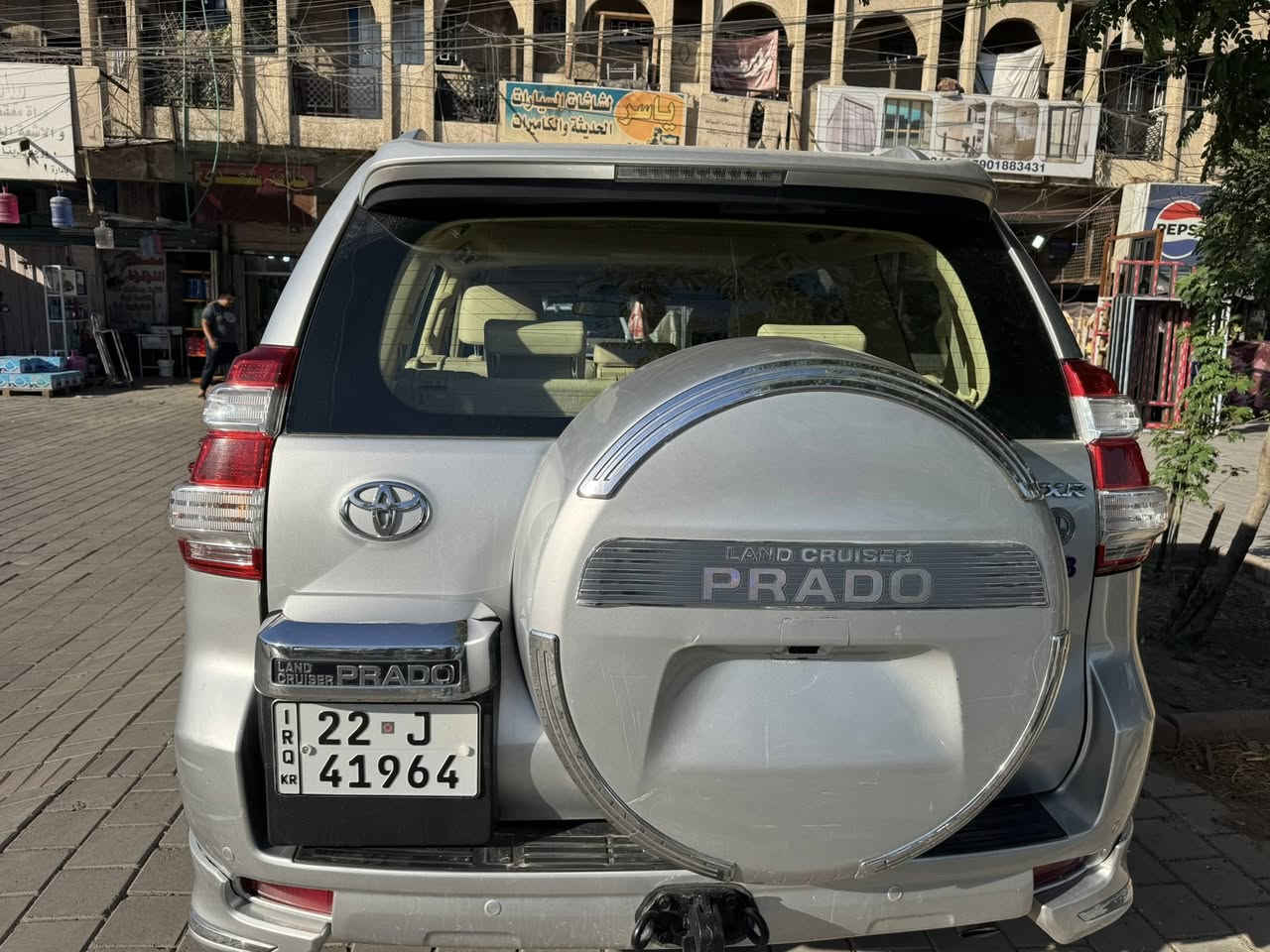 السلام عليكم برادو موديل 2016 VXR اعلى مواصفات فول خليجي رقم أربيل تحويل مباشر ماشيه ١٢٨ الف السيارة جاهزة وجديدة بيها صبغ ٣ قطع اثر شخوط بدون دواخل شرط السعر ٢٧٥ ورقة مجال بسيط مكاني بغداد البنوك شارع الكنيسة للاستفسار *********** ابو مصطفى السونار مرفق مع الاعلان
