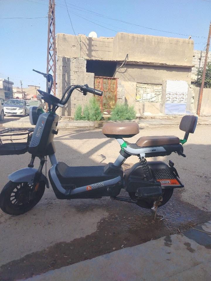 دراجه شحن حجم 14دراجه نضيفه كلش بطاريات جدد السعر 250
***********
