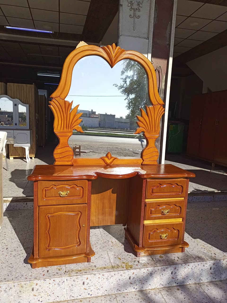 غرفة نوم صاج عراقي معرض يونس نجار للاستفسار ***********
@الجميع
