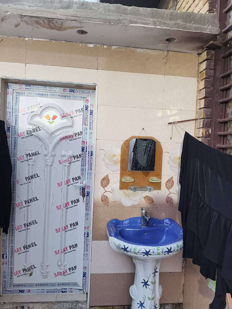 بيت البيع مساحه 200الكحلاء حي النهضه+964 780 550 5105
